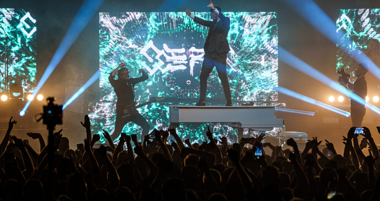 Sefa on Stage // ©Pikzelz [https://www.instagram.com/pikzelz/?hl=de]