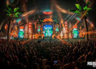 Blick auf die REBiRTH Stage